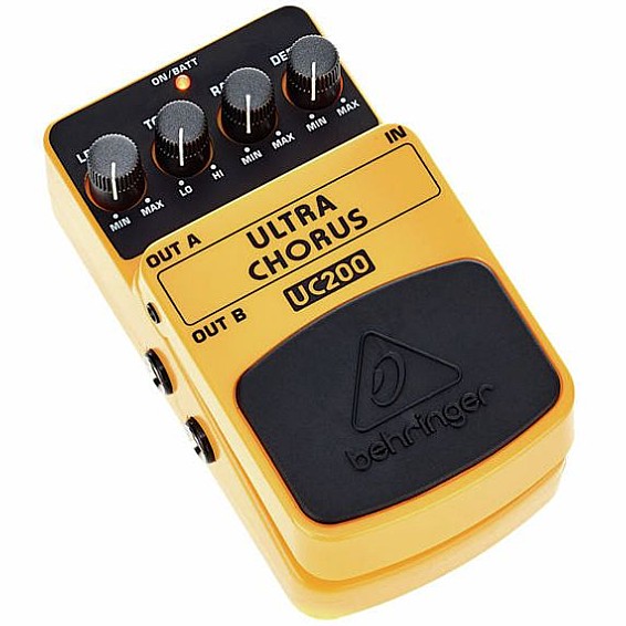 Behringer UC200